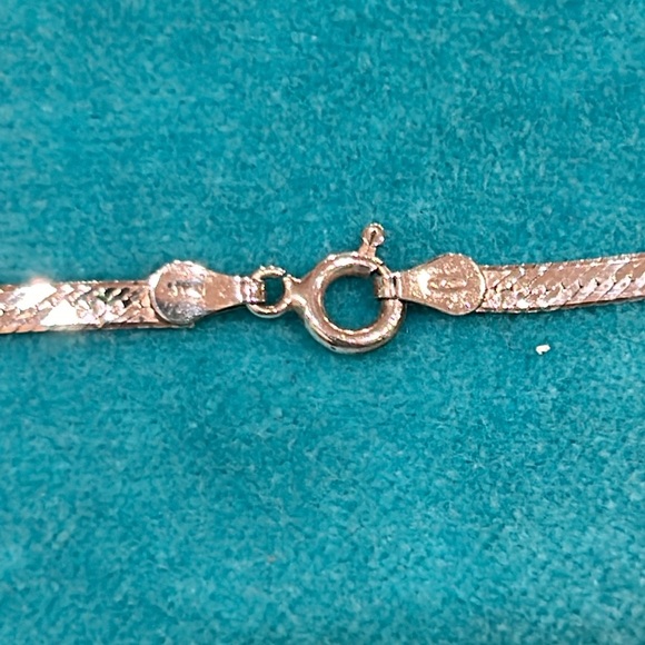 18” Sterling Silver Herringbone Chain Necklace - 525 from Italy - Picture 8 of 10